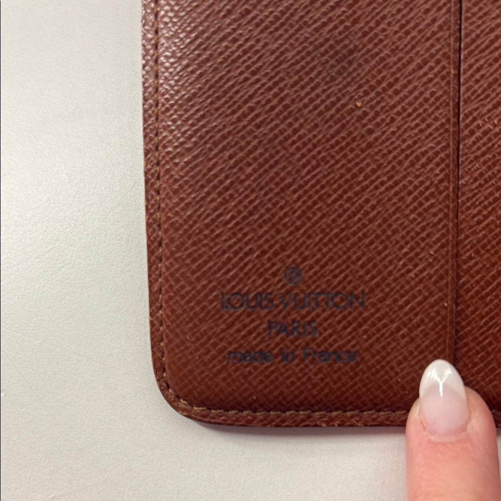 Louis Vuitton Monogram Wallet - Picture 2 of 9
